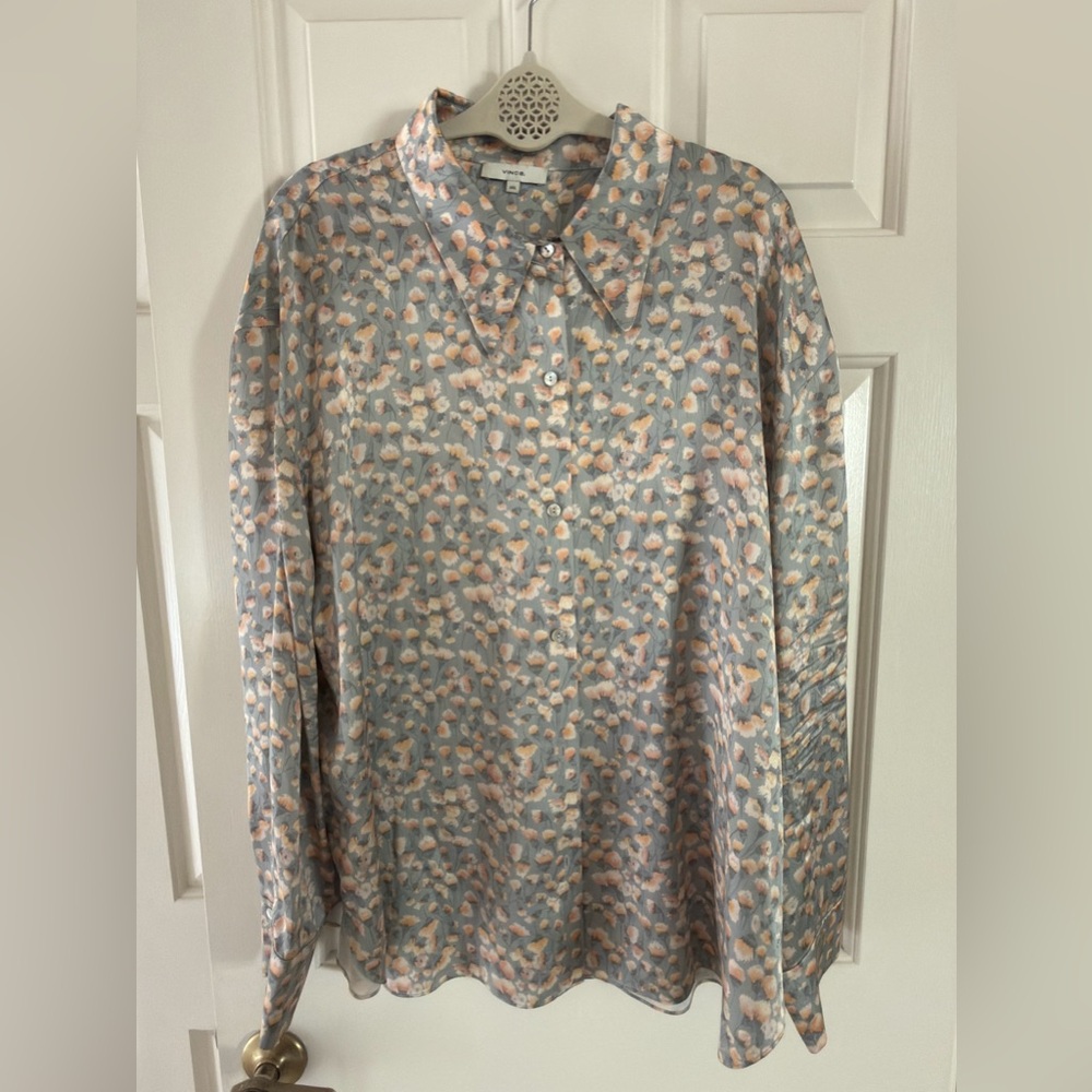 Vince Pastel Floral Print Button-Up Blouse in Light Blue and Peach